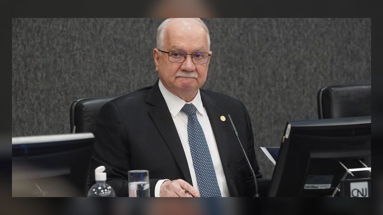 Fachin promete anunciar medidas sobre mensagens de Vorcaro a Moraes