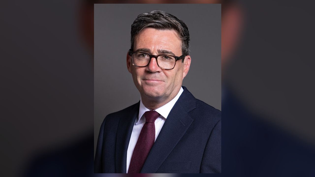 Andy Burnham é eleito líder trabalhista e assumirá como novo premiê do Reino Unido